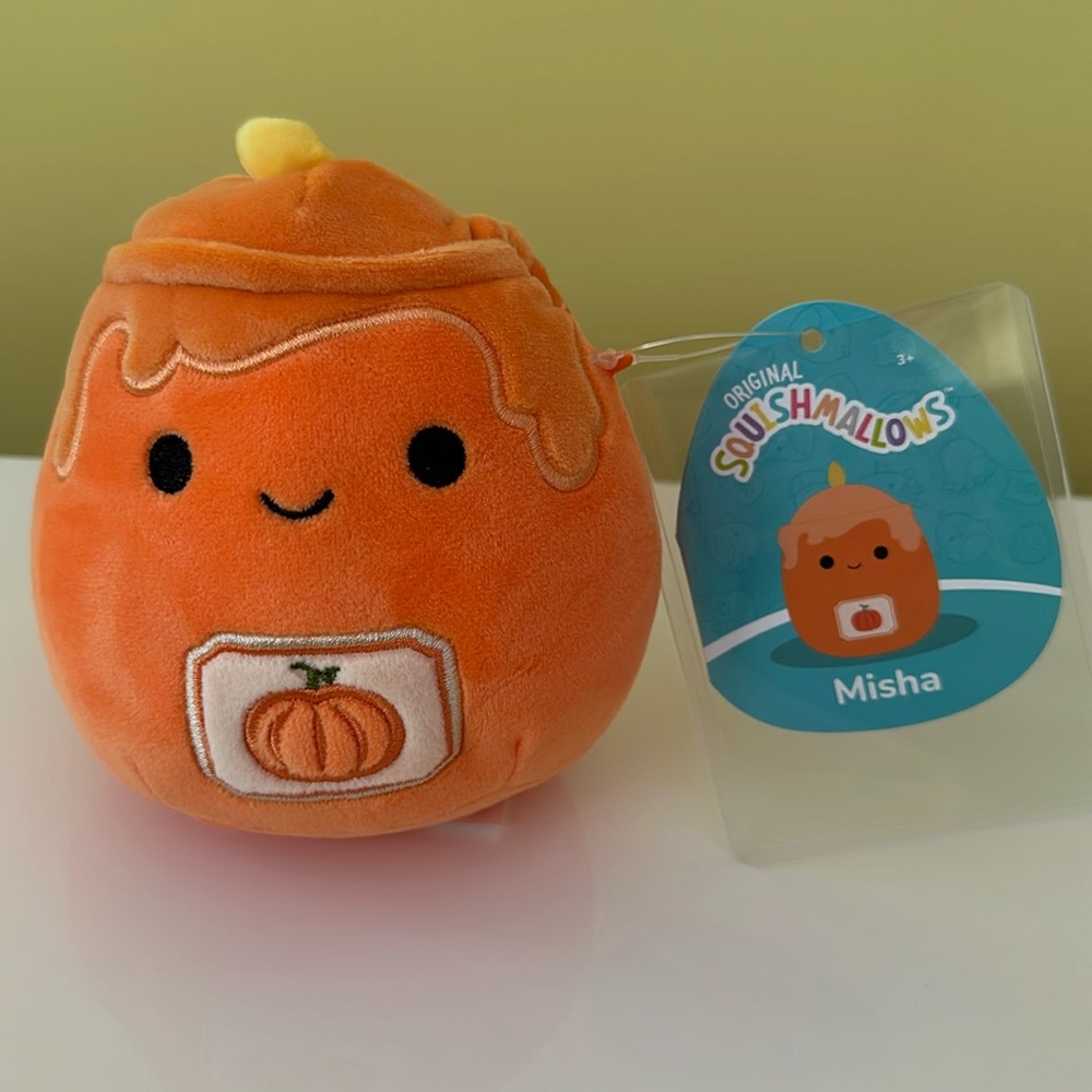 Misha the pumpkin candle 🎃